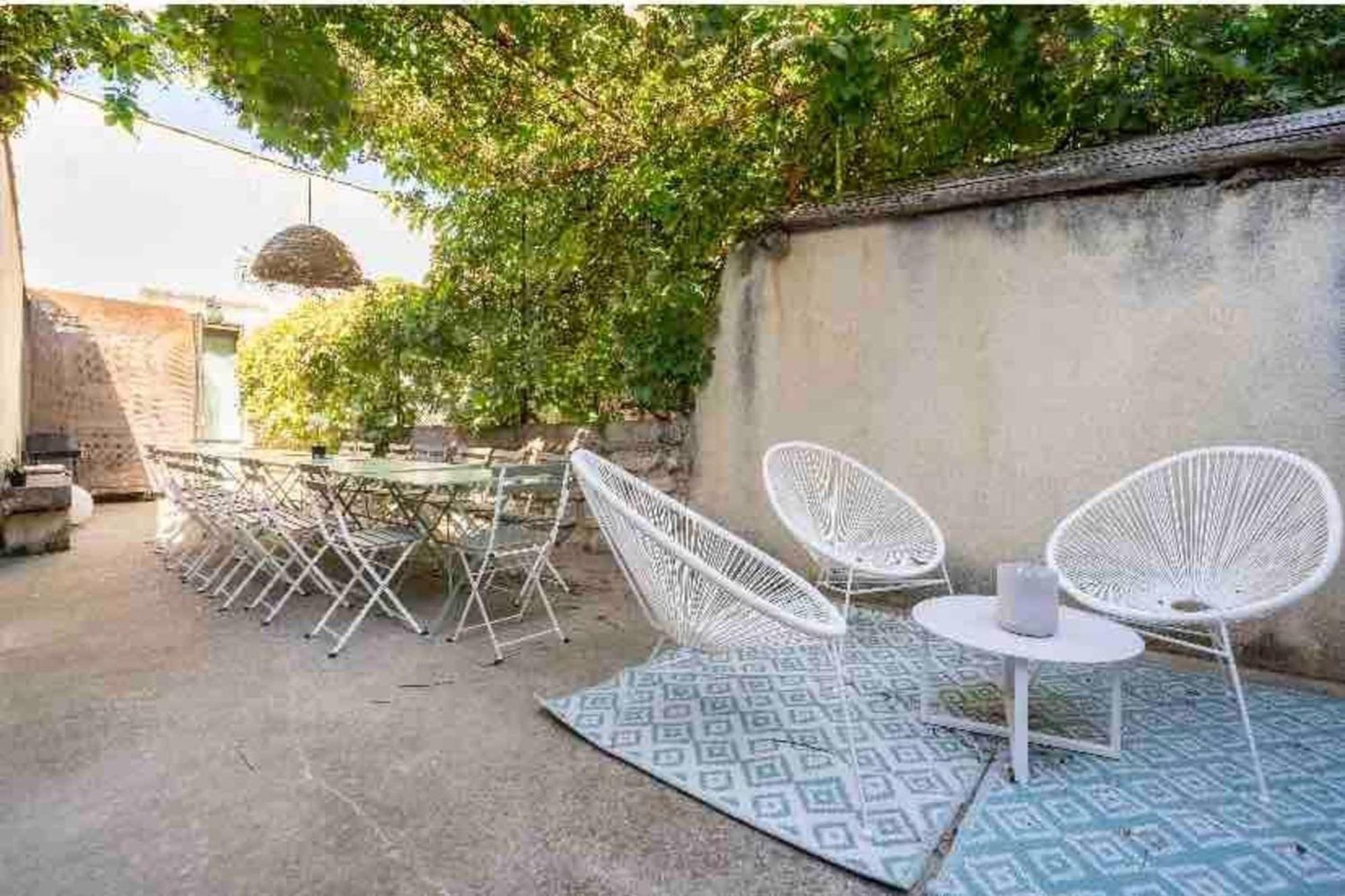 Maison Cosy Lodge 15 P Clim Wifi Cour Garage Montfrin Exterior foto